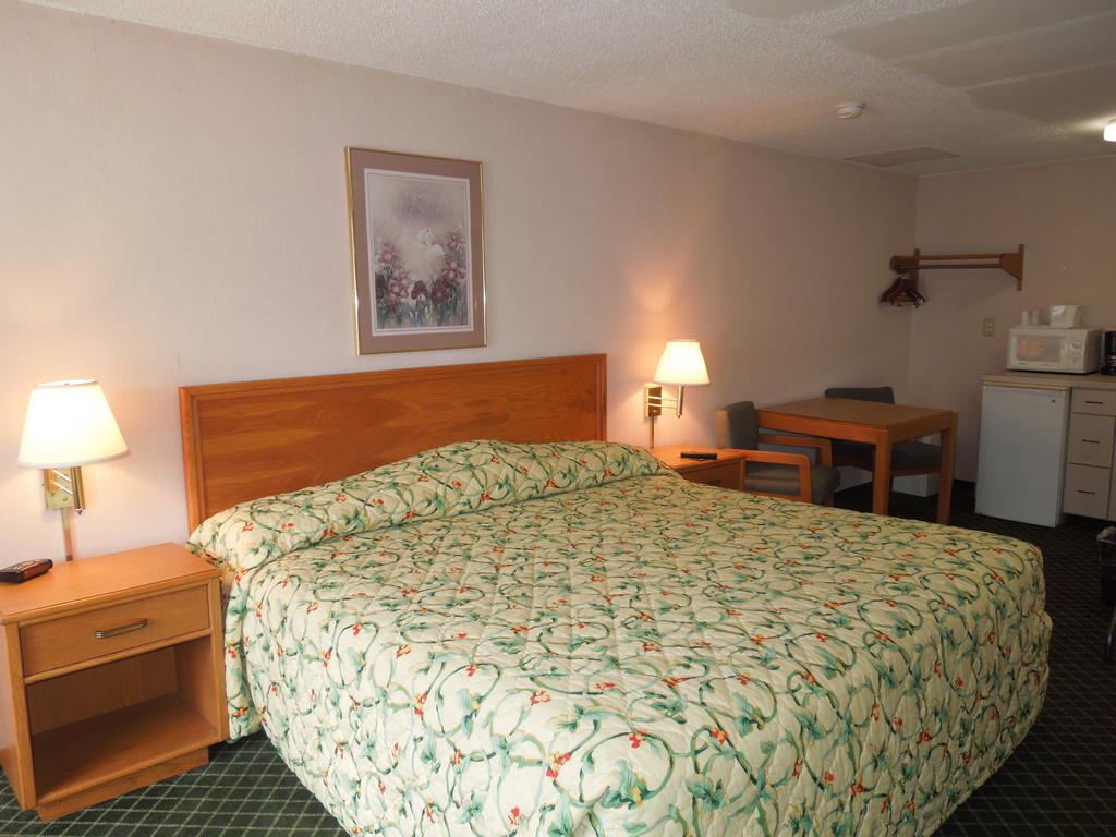 Knights Inn Elyria Cameră foto